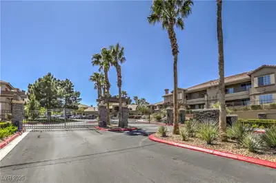 9901 Trailwood Drive 1048 Community