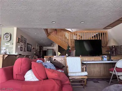 2814 North Dead Horse Loop Living Room