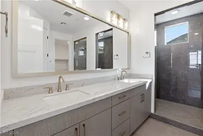 1626 Strada Gracia, Henderson, NV 89011 Primary Bathroom