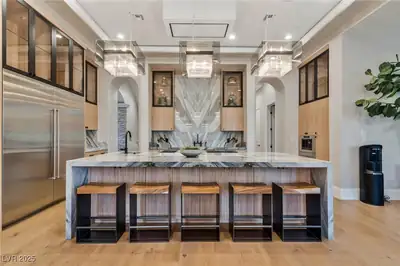 5 Wood Creek Court, Las Vegas