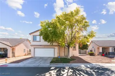 925 Baritone Way, North Las Vegas, NV 89032 Front of Structure