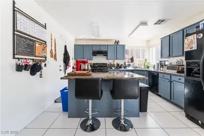 925 Baritone Way, North Las Vegas, NV 89032 Kitchen
