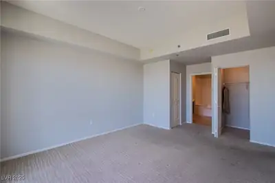 8255 Las Vegas Boulevard 1702 Bedroom