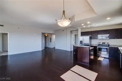 8255 Las Vegas Boulevard 1702 Kitchen