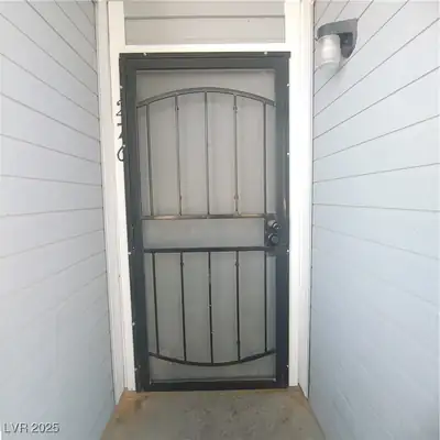 1884 Nebula Drive 276 Entry