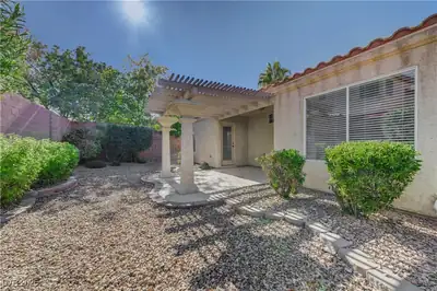 1507 Camino Summit Avenue, Henderson, NV 89012 Yard
