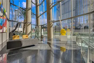 3722 Las Vegas Boulevard 2101 Lobby