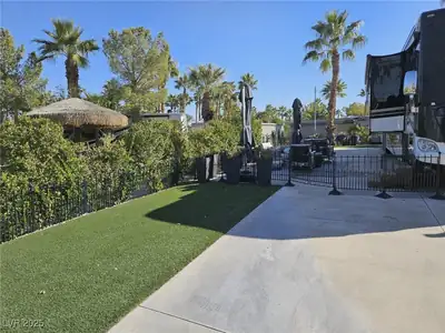 8175 Arville Street 384 Yard