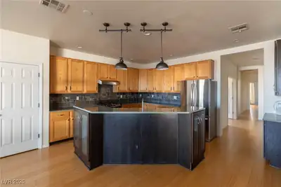 264 Chestnut Ridge Circle, Henderson, NV 89012 Kitchen