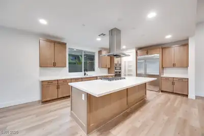 10381 Hanging Lake Street, Las Vegas, NV 89166 Kitchen