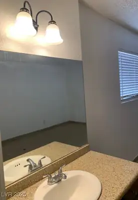 5148 GREENE Lane C Bathroom