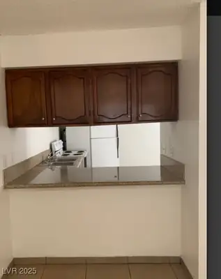 5148 GREENE Lane C Kitchen