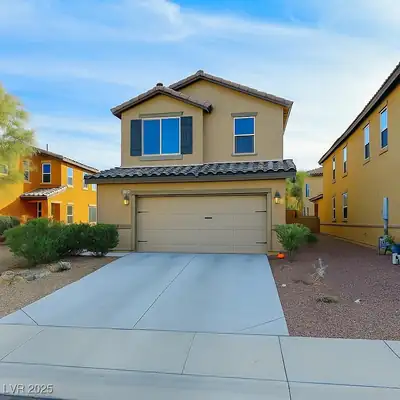 121 Brookhouse Court, Henderson