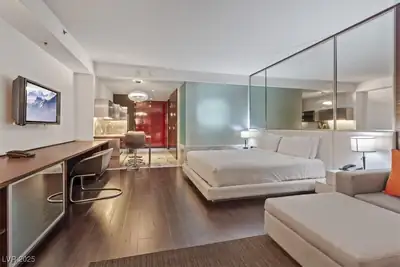 4381 West Flamingo Road 5016 Bedroom