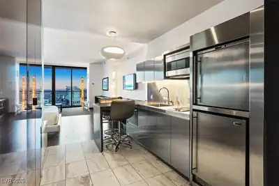 4381 West Flamingo Road 5016 Kitchen