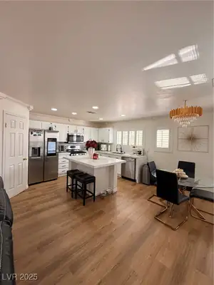 6643 Montezuma Castle Lane, North Las Vegas, NV 89084 Kitchen