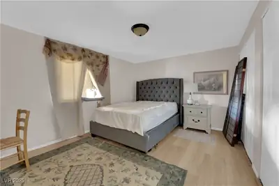 95 East Windmill Lane Bedroom