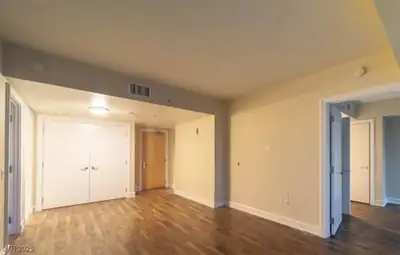 2700 Las Vegas Boulevard 1707 Bedroom