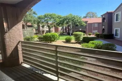2100 Jetty Rock Drive 104 Patio