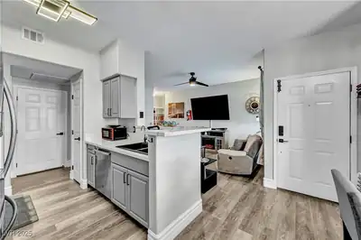 9000 South Las Vegas Boulevard 1242 Kitchen