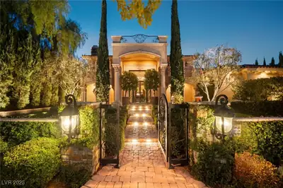 8808 Greensboro Lane, Las Vegas