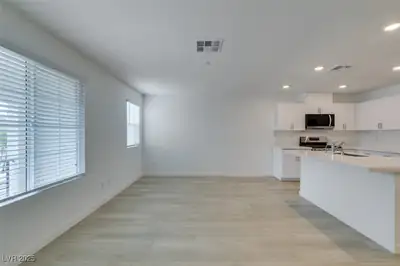 945 Jigglypuff Place, Henderson, NV 89011 Kitchen