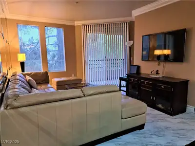 270 East Flamingo Road 212 Living Room