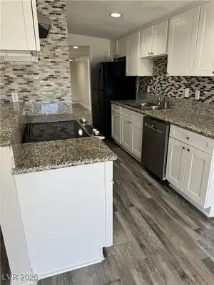 3138 Gaucho Drive, Las Vegas, NV 89169 Kitchen