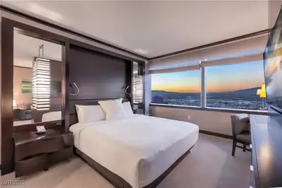 2600 West Harmon Avenue 53020 Bedroom