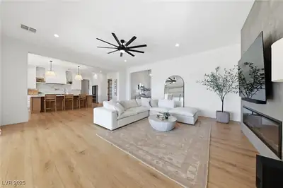 1221 Marion Miller, Pahrump, NV 89048 Living Room