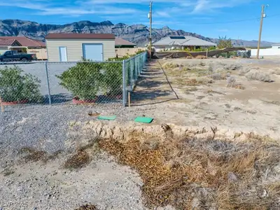 6540 North Frontier Court Yard