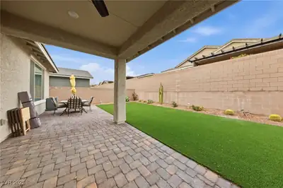 2404 Albury Avenue, North Las Vegas, NV 89086 Patio