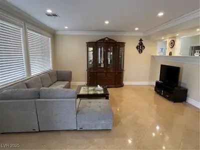 2937 Copper Beach Court, Las Vegas, NV 89117 