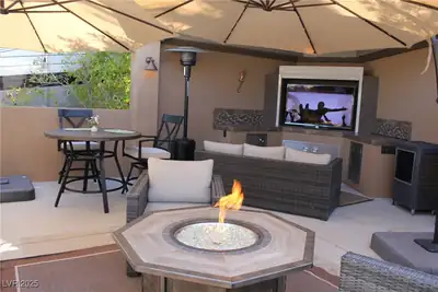 8175 Arville Street 212 Las Vegas, NV 89139
