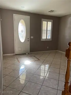 9072 Sendero Avenue, Las Vegas, NV 89178 Entry