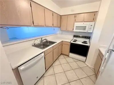2064 Mesquite Lane 102 Kitchen