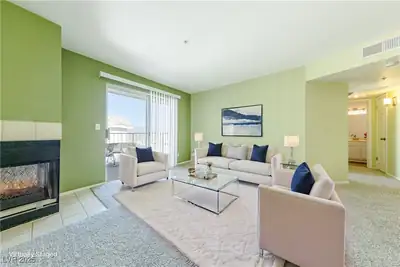 3550 Bay Sands Drive 3061 Living Room