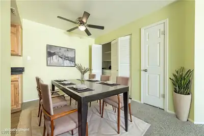 3550 Bay Sands Drive 3061 Dining Area