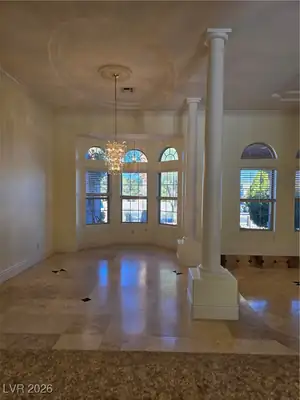 9585 West Lone Mountain Road m Dining Area