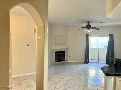 2975 Bluegrass Lane 521 Living Room