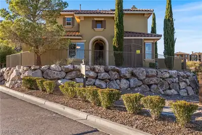 21 Via Mantova 3 Henderson, NV 89011