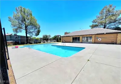 1460 Hialeah Drive B Pool