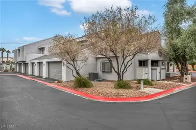 5670 Vineyard Lane, Las Vegas, NV 89110 Front of Structure