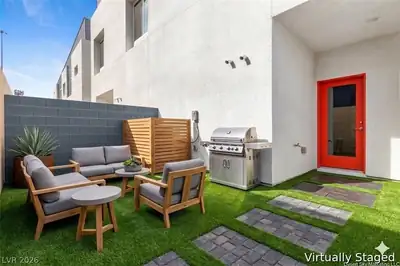 8629 Ensworth Street 114 Patio