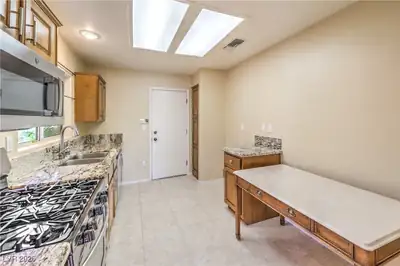 9948 Bundella Drive, Las Vegas, NV 89134 Kitchen