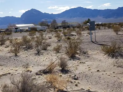 1640 North Valley View Boulevard Lot