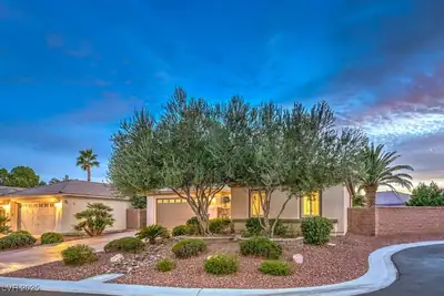 8633 Kennedy Heights Court, Las Vegas, NV 89131 Front of Structure