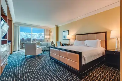 2000 North Fashion Show Drive 5600 Bedroom