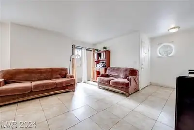 2983 Juniper Hills Boulevard 102 Living Room