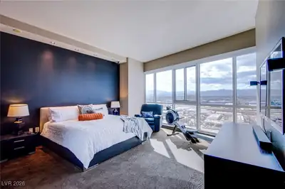 4525 Dean Martin Drive 2000 Primary Bedroom